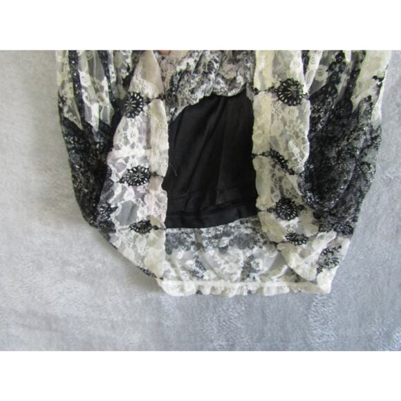 NY Collection Lace Blouse Women’s M Black White Sheer Floral Overlay READ - Picture 4 of 9